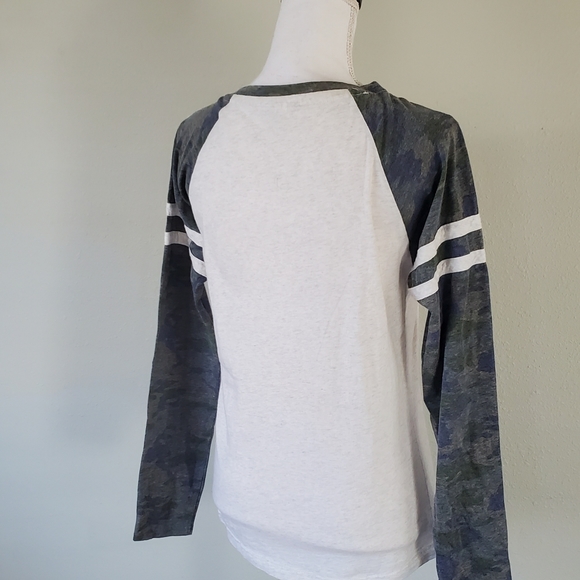 LIVE AND TELL APPAREL MN Tee - Size M (EUC) - Picture 4 of 5